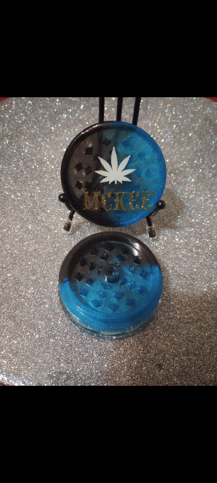 Glow in the dark grinder