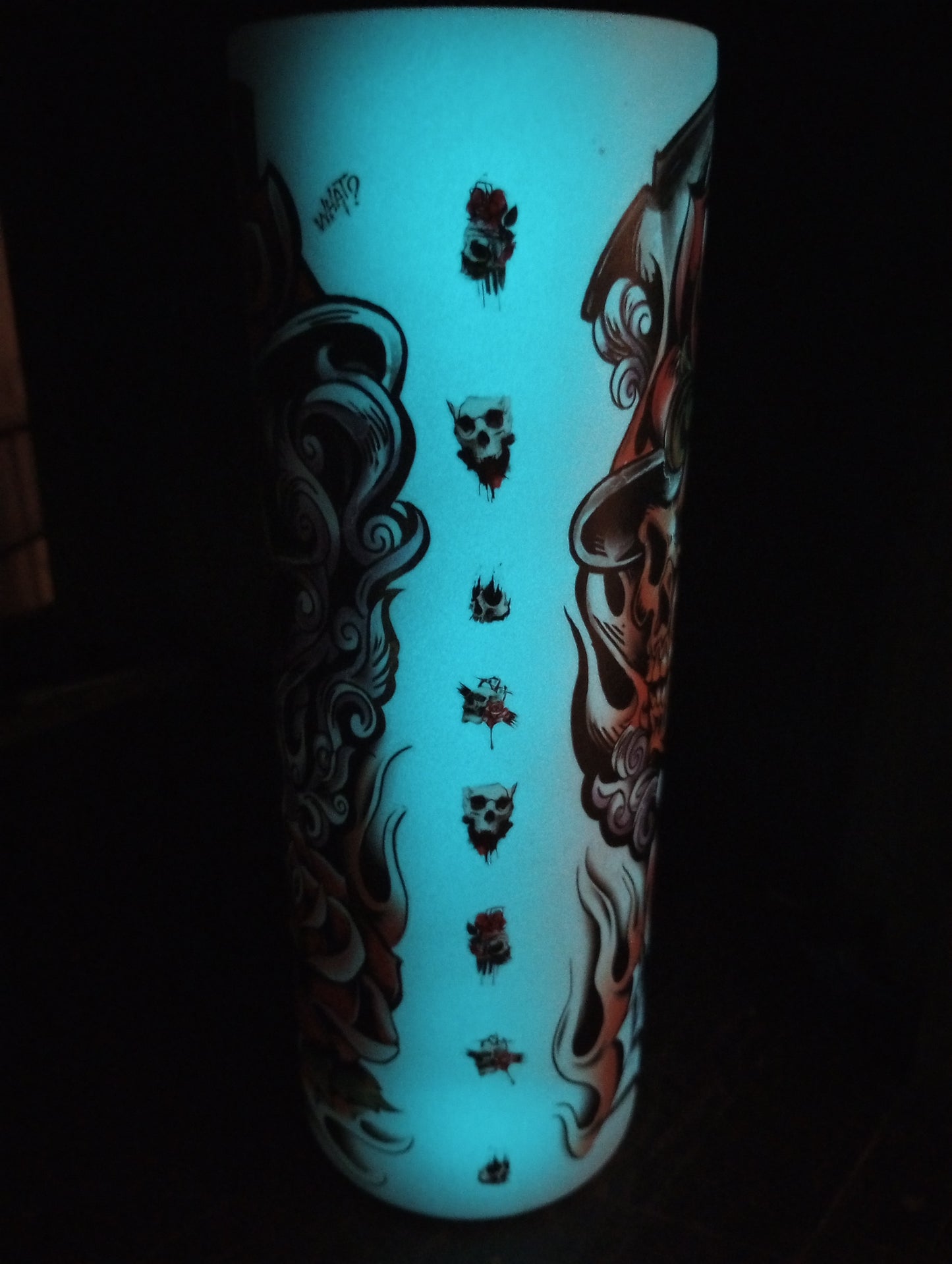 Glow in the dark 20oz Tumbler