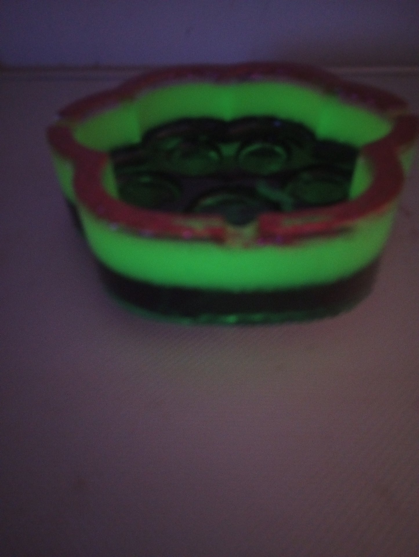 XL Glow paw print ashtray