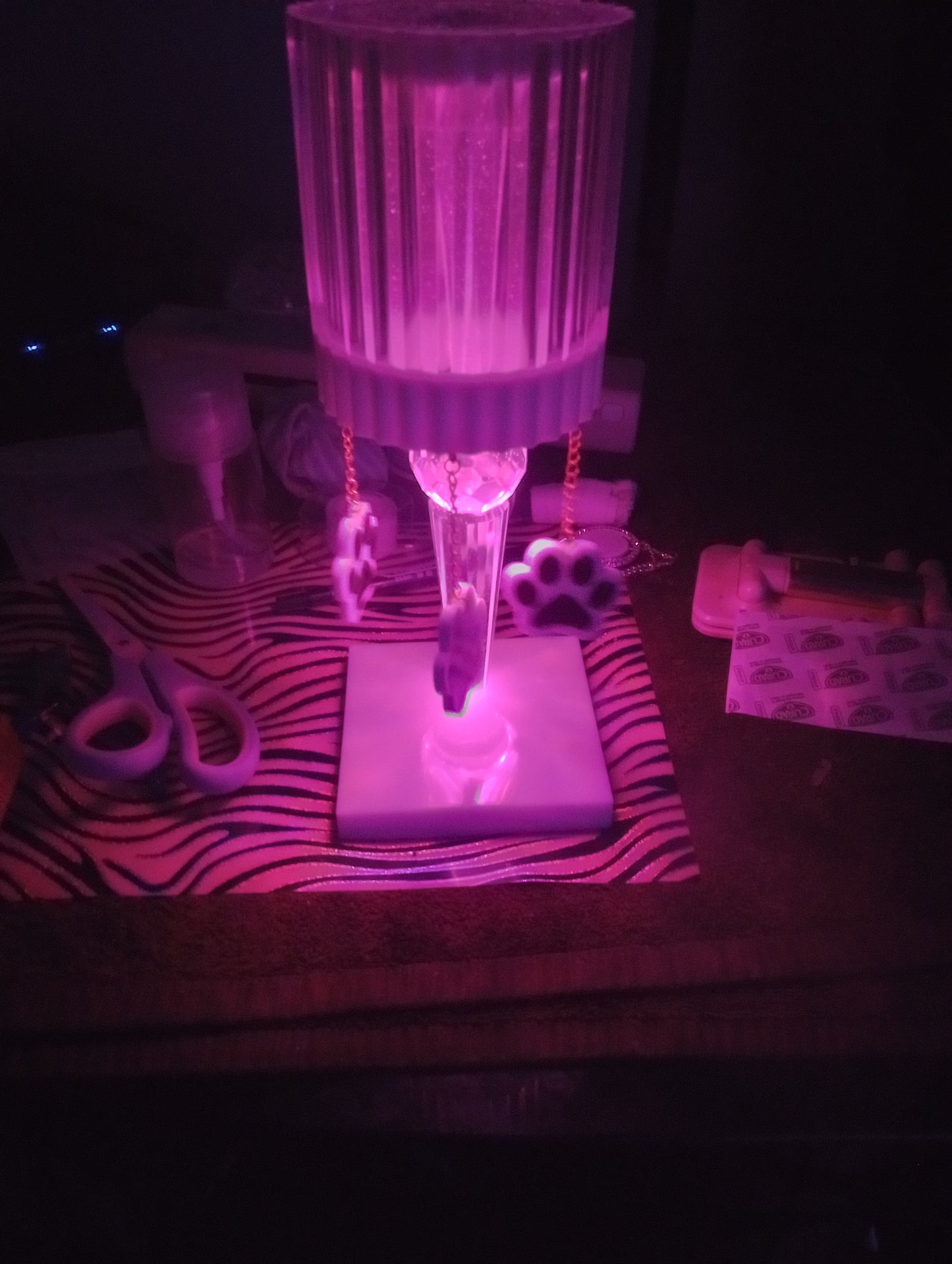 Paw 🐾 lamp
