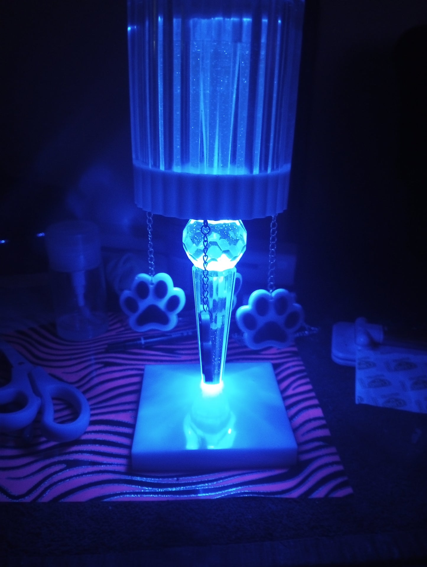 Paw 🐾 lamp