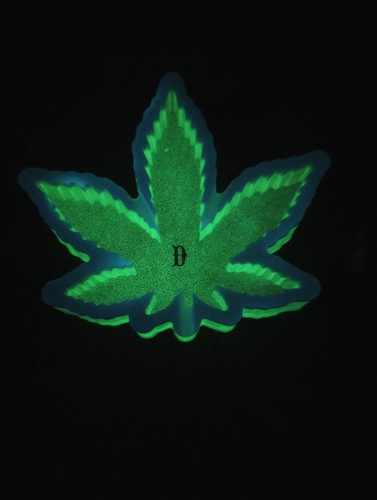 Glow in the dark ashtray